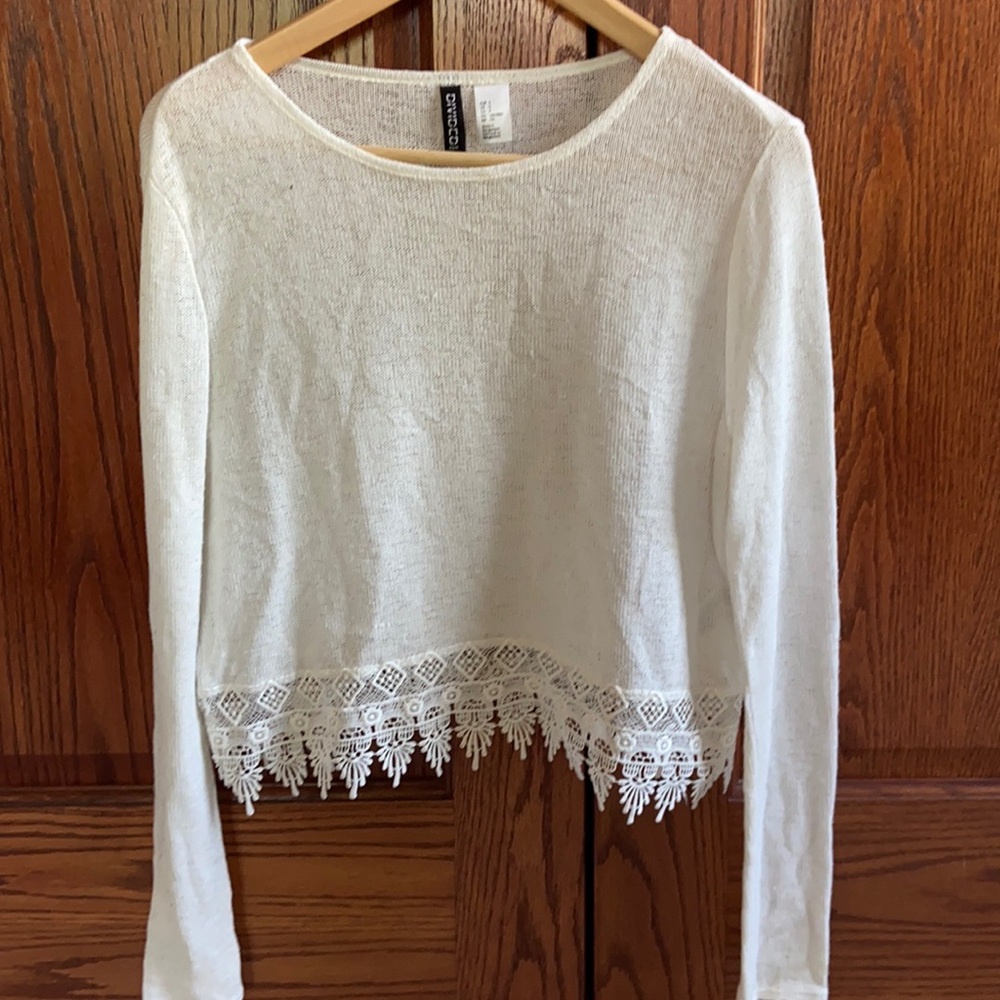 Long sleeve cropped white shirt